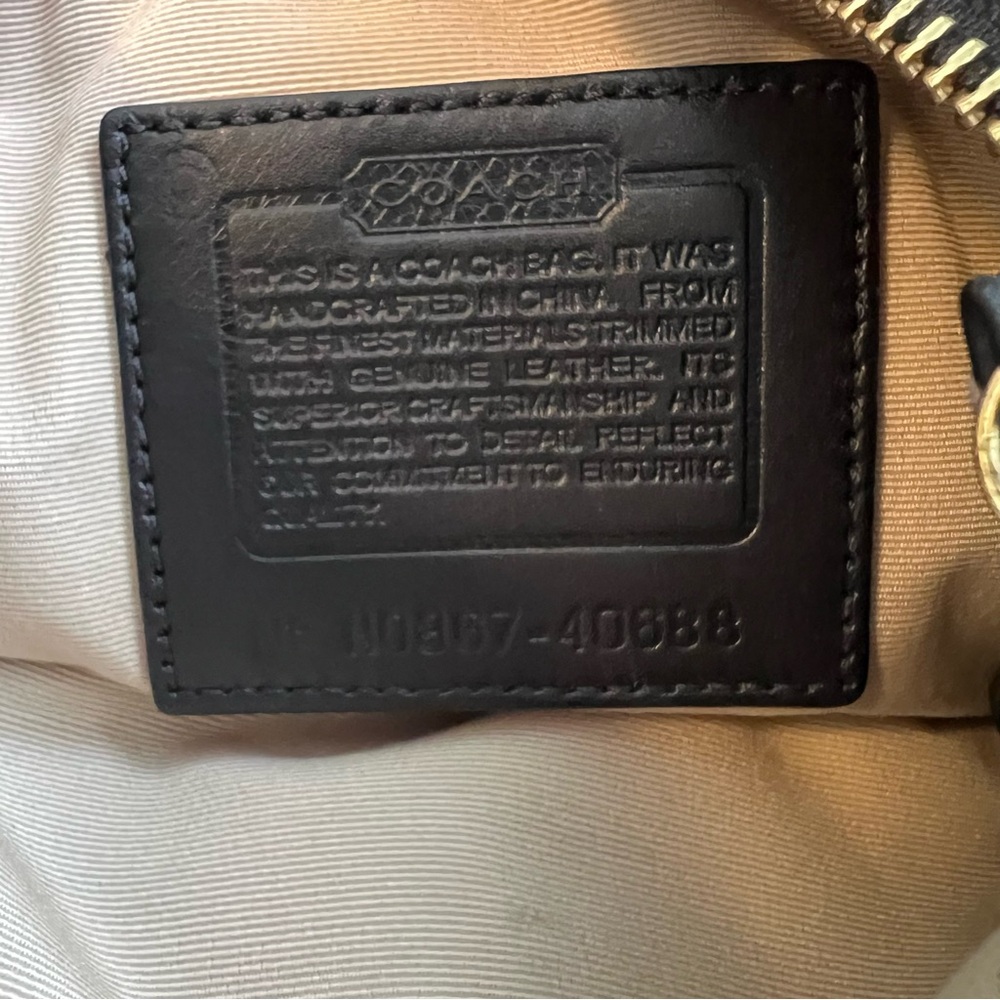 Coach Black Cross Body Bag with Gold Hardware signature design - Picture 4 of 9